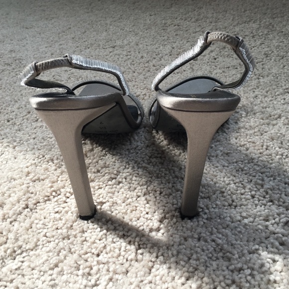 Authentic ..Richard Tyler shoes - Picture 2 of 4